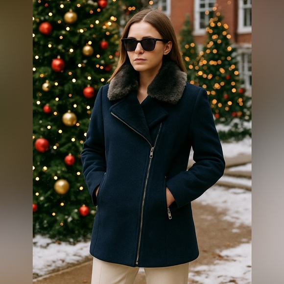 H&M Jackets & Blazers - H&M Navy Wool Coat with Faux Fur Collar – Holiday Workwear – Size 8